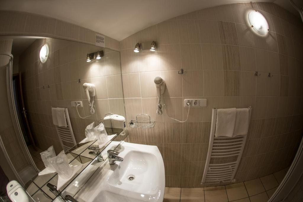 Hotel Na Jizni Пршеров Экстерьер фото