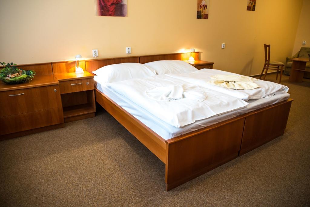 Hotel Na Jizni Пршеров Номер фото