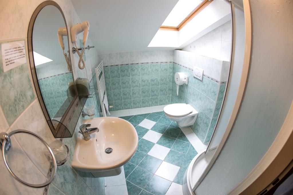 Hotel Na Jizni Пршеров Номер фото