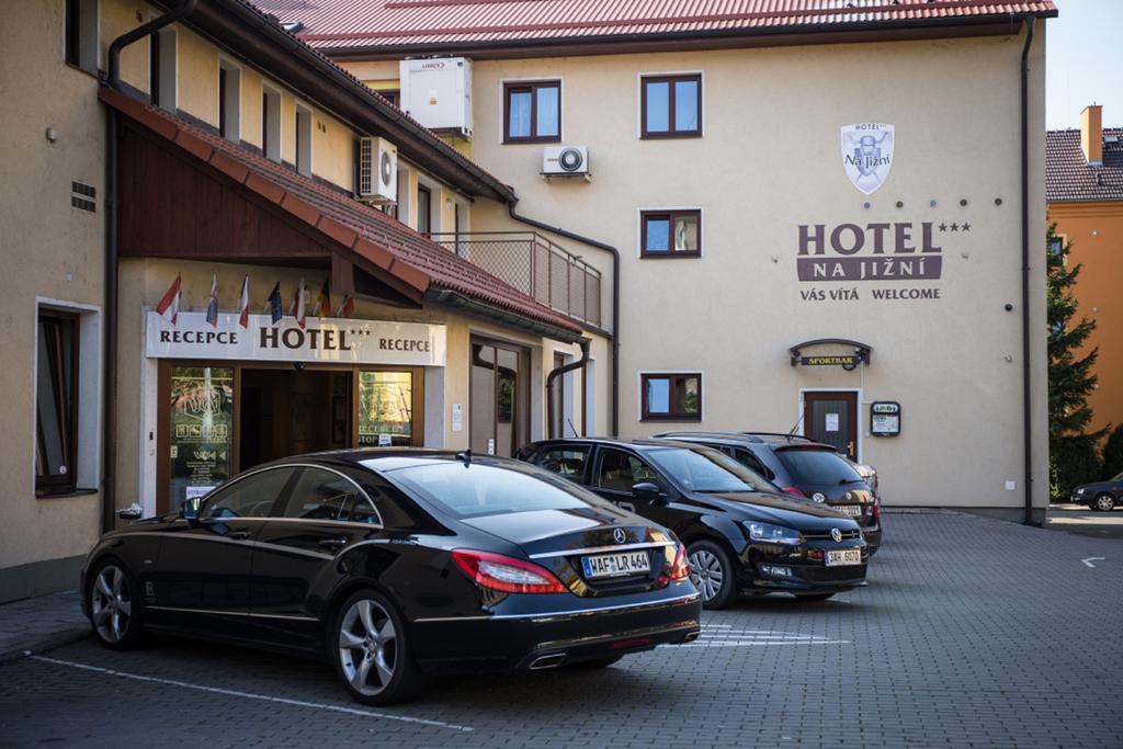 Hotel Na Jizni Пршеров Экстерьер фото