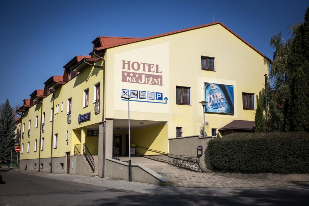 Hotel Na Jizni Пршеров Экстерьер фото