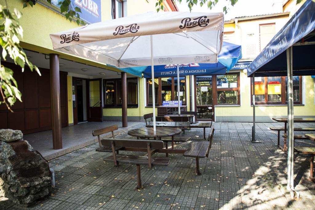 Hotel Na Jizni Пршеров Экстерьер фото