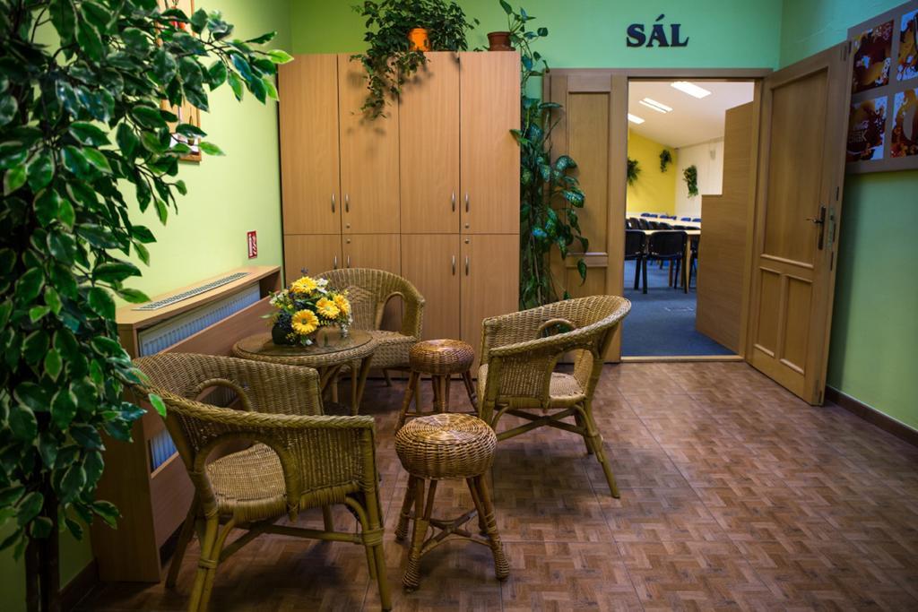 Hotel Na Jizni Пршеров Экстерьер фото